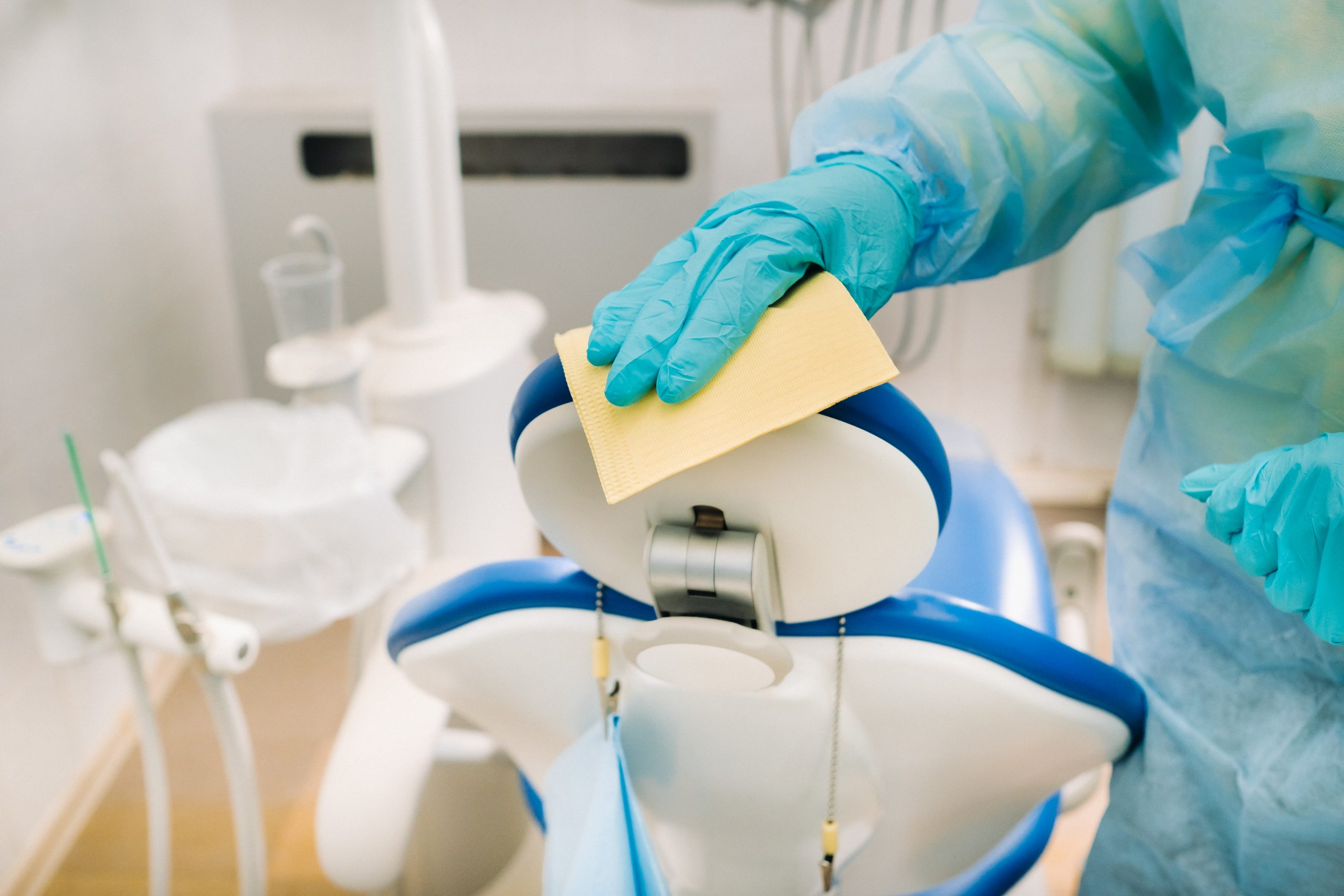 Selecting the Best Cleaning Company for Your Dental and Walk-In Establishment